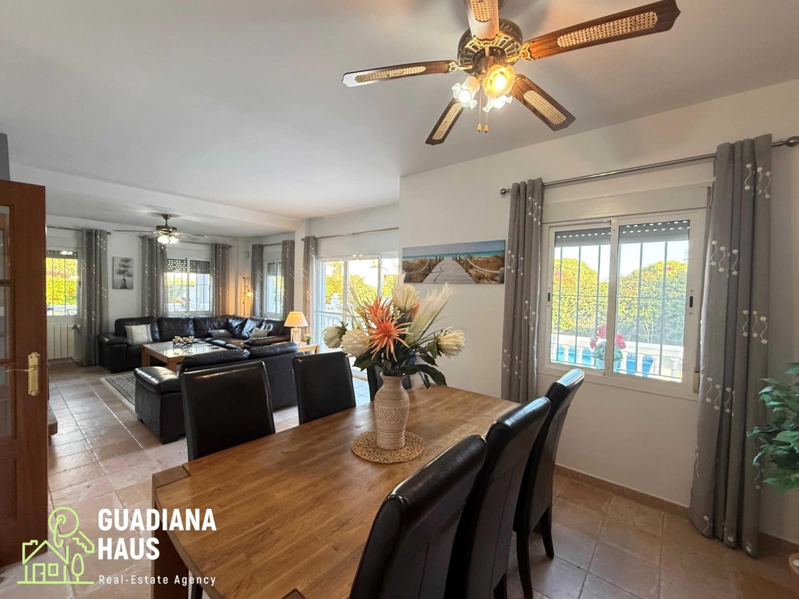 5 slaapkamer Villa te koop in Isla Cristina met zwembad garage - € 499.000 (Ref: 10078558)