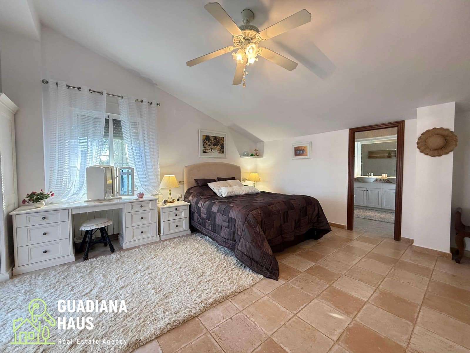 5 slaapkamer Villa te koop in Isla Cristina met zwembad garage - € 499.000 (Ref: 10078558)