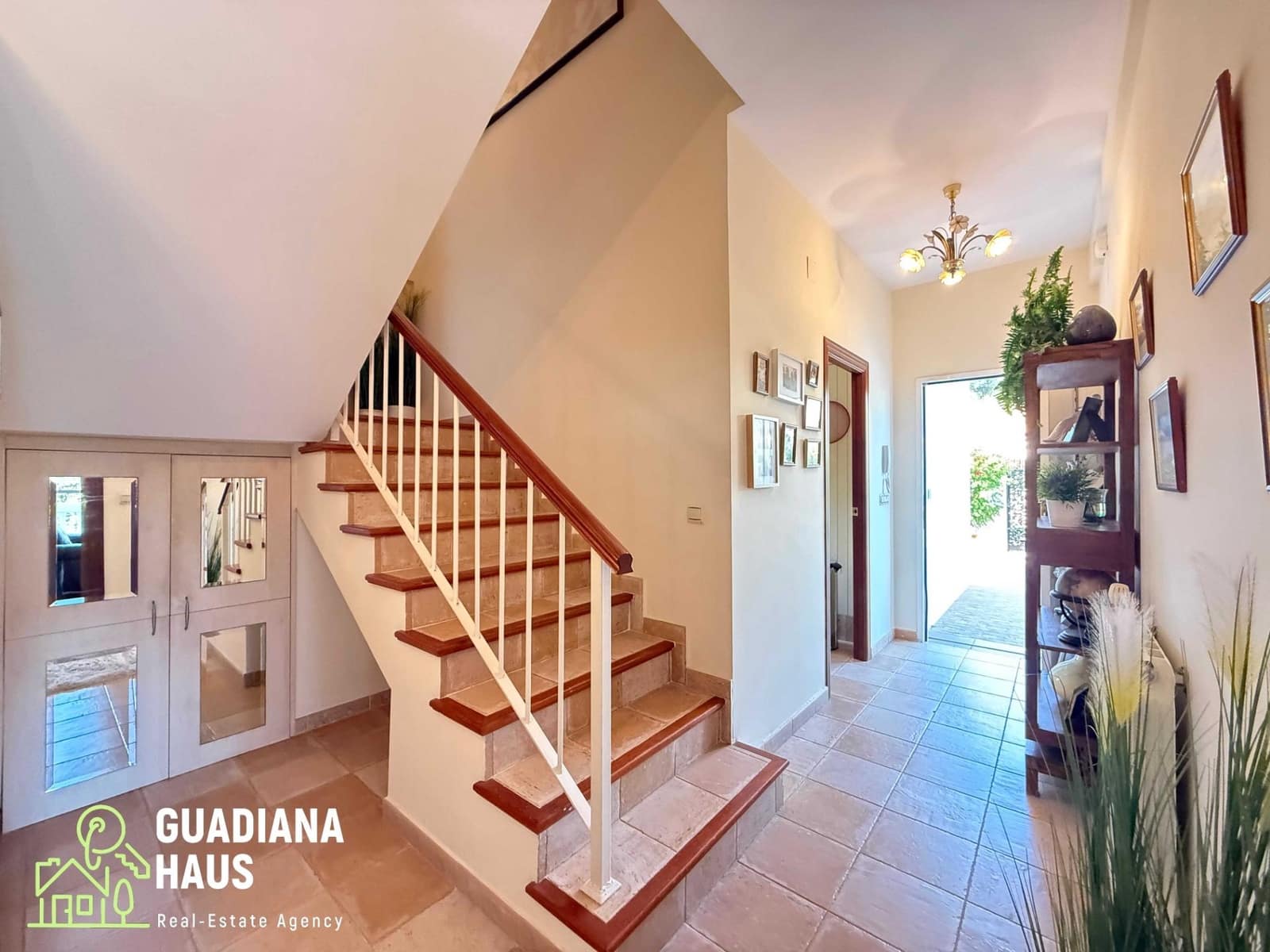 5 slaapkamer Villa te koop in Isla Cristina met zwembad garage - € 499.000 (Ref: 10078558)