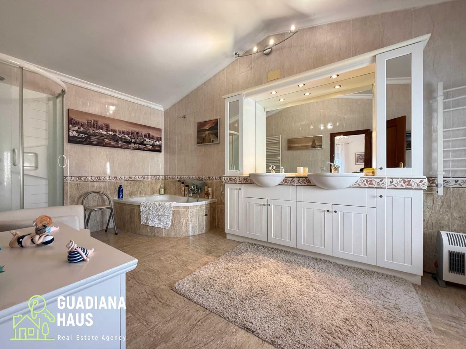 5 slaapkamer Villa te koop in Isla Cristina met zwembad garage - € 499.000 (Ref: 10078558)