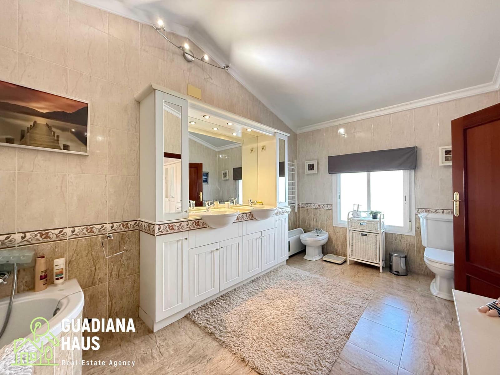 5 slaapkamer Villa te koop in Isla Cristina met zwembad garage - € 499.000 (Ref: 10078558)