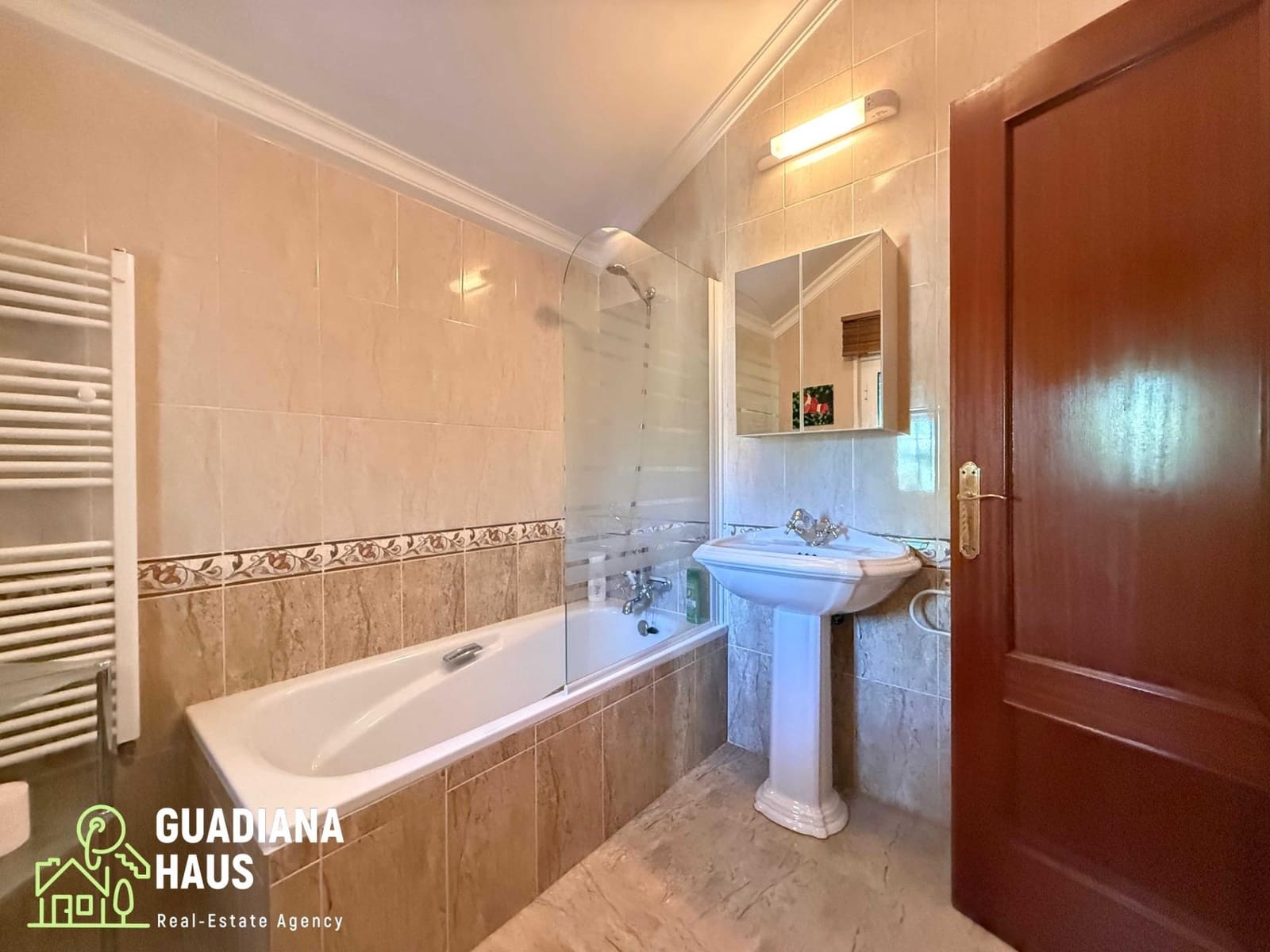 5 slaapkamer Villa te koop in Isla Cristina met zwembad garage - € 499.000 (Ref: 10078558)