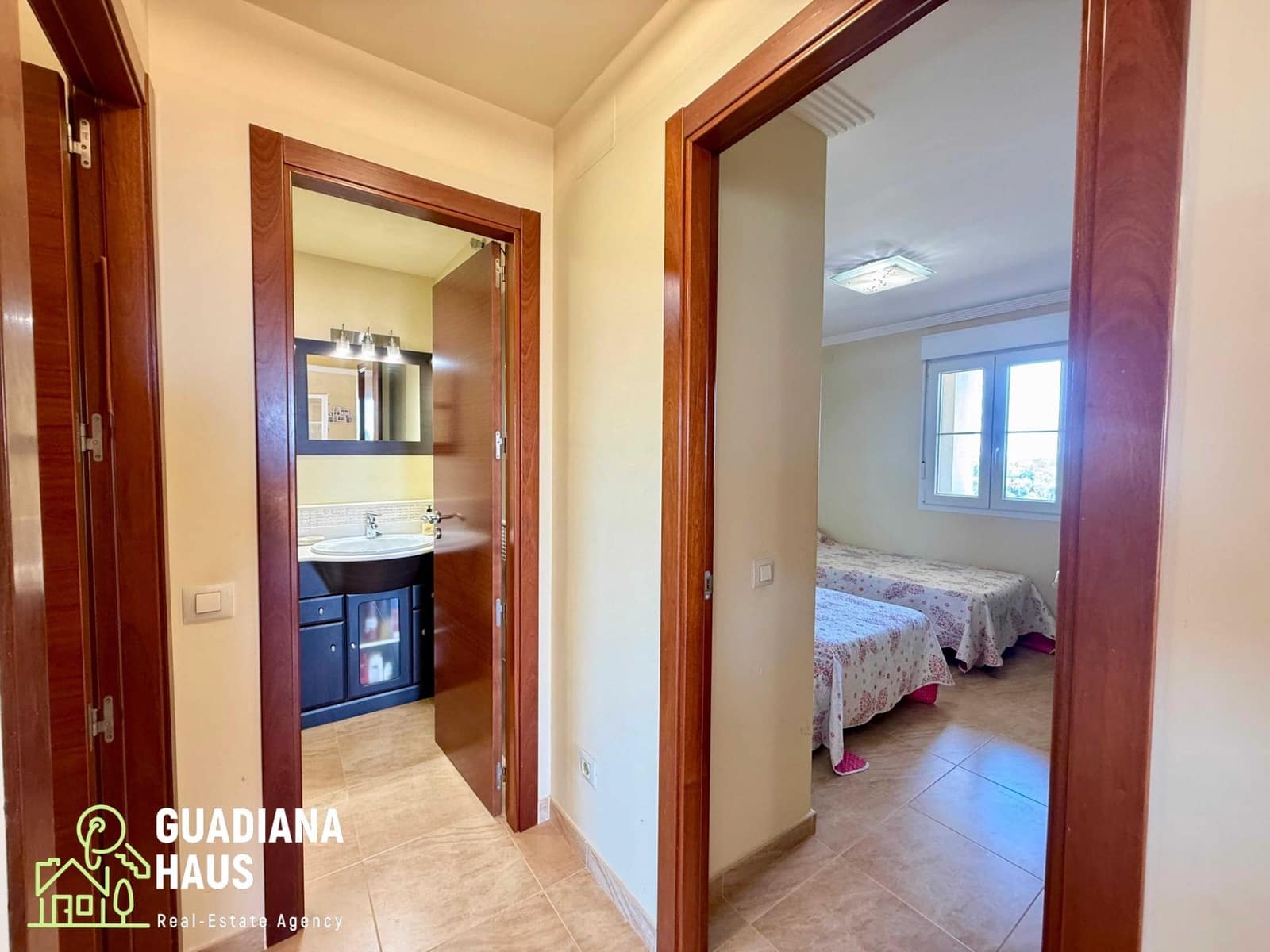 2 sovrum Lägenhet till salu i Isla Canela med pool garage - 325 000 € (Ref: 10078559)