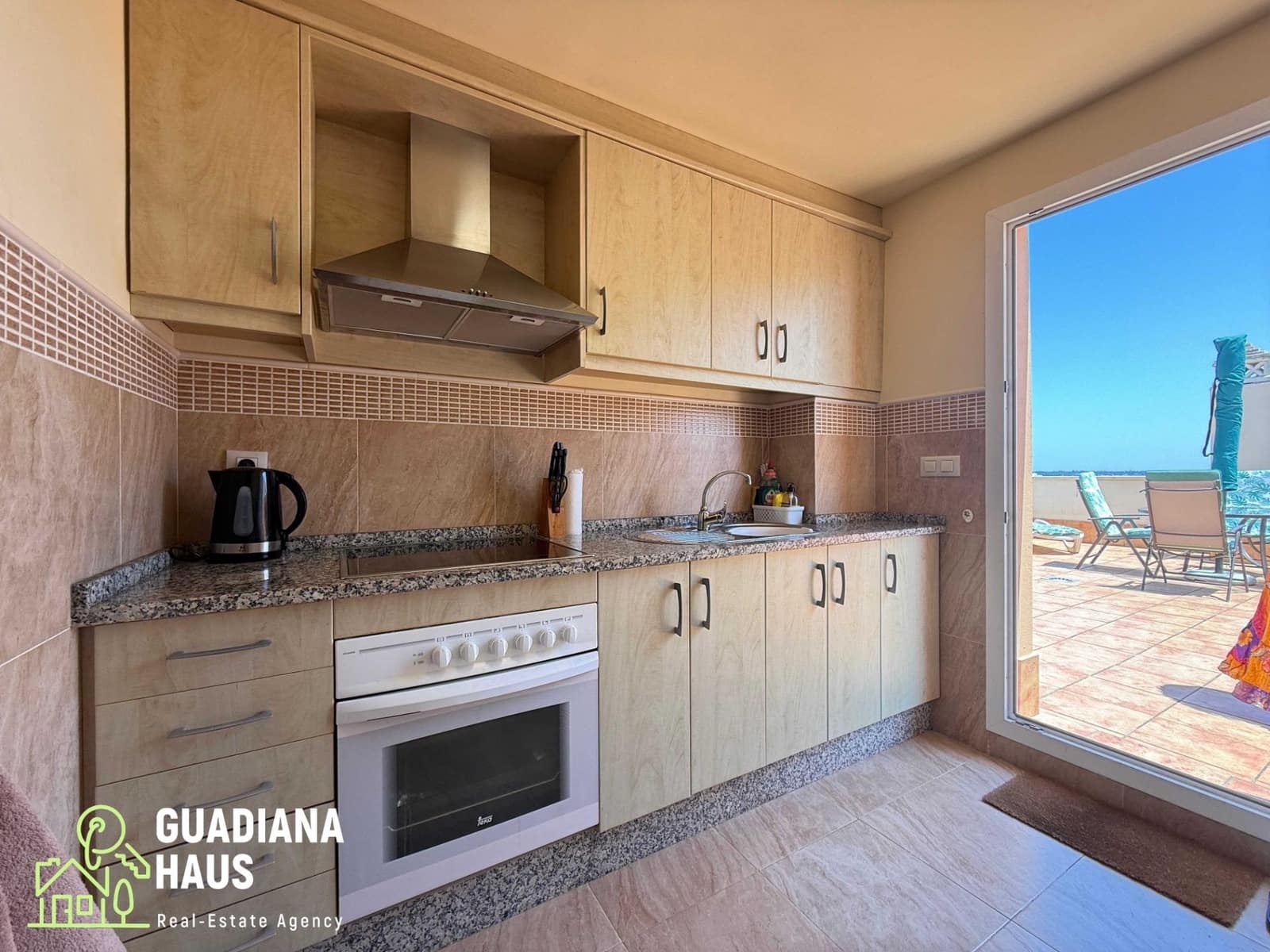 2 sovrum Lägenhet till salu i Isla Canela med pool garage - 325 000 € (Ref: 10078559)
