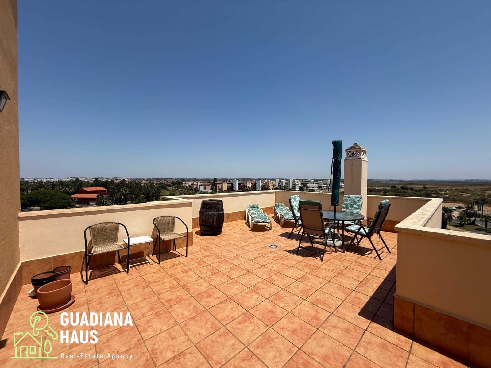 2 sovrum Lägenhet till salu i Isla Canela med pool garage - 325 000 € (Ref: 10078559)