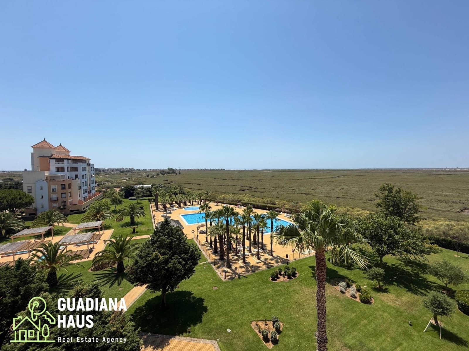 2 sovrum Lägenhet till salu i Isla Canela med pool garage - 325 000 € (Ref: 10078559)