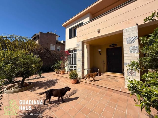 5 soverom Villa til salgs i Isla Canela, Ayamonte med svømmebasseng - € 699 000 (Ref: 10078566)