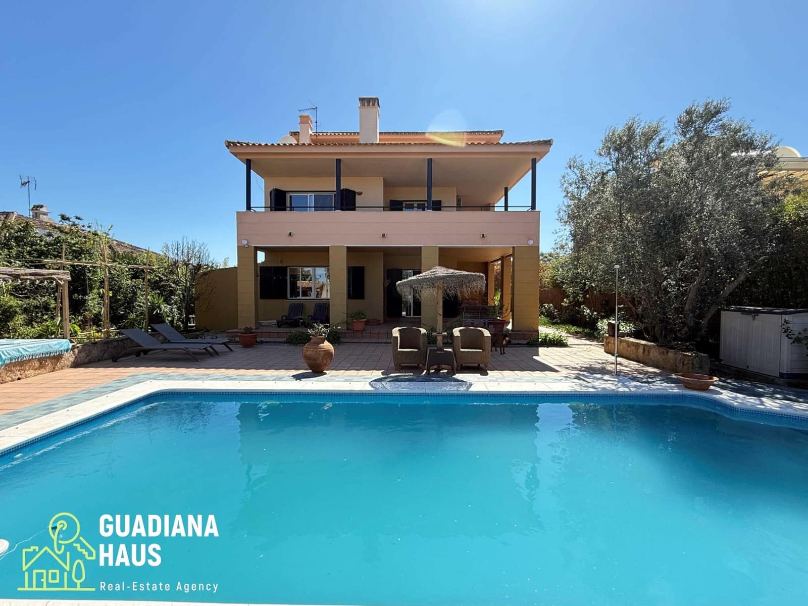 5 soverom Villa til salgs i Isla Canela med svømmebasseng - € 699 000 (Ref: 10078566)