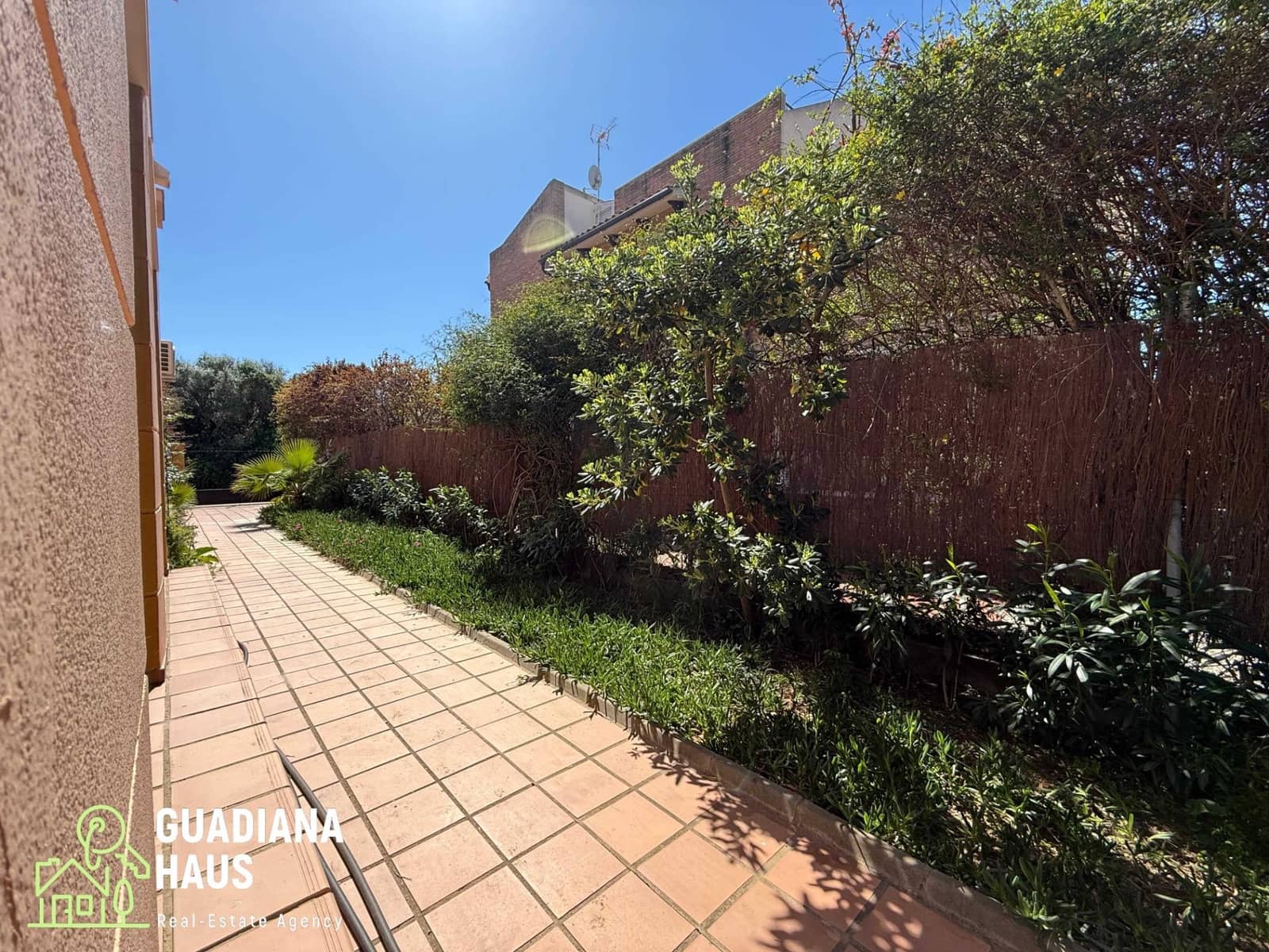 5 soverom Villa til salgs i Isla Canela med svømmebasseng - € 699 000 (Ref: 10078566)