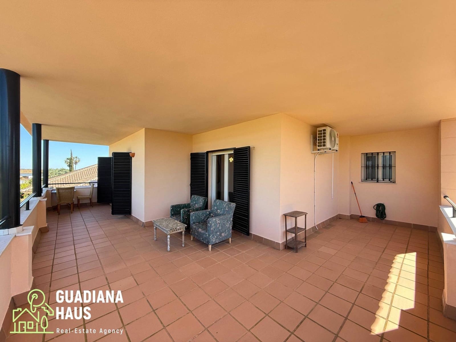 5 soverom Villa til salgs i Isla Canela med svømmebasseng - € 699 000 (Ref: 10078566)