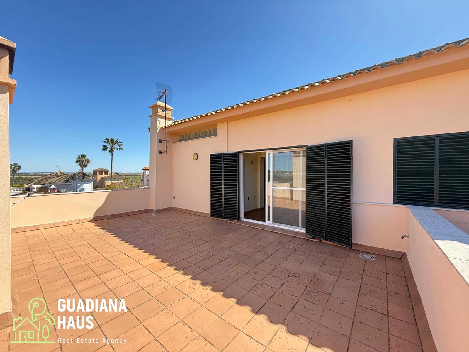 5 soverom Villa til salgs i Isla Canela med svømmebasseng - € 699 000 (Ref: 10078566)
