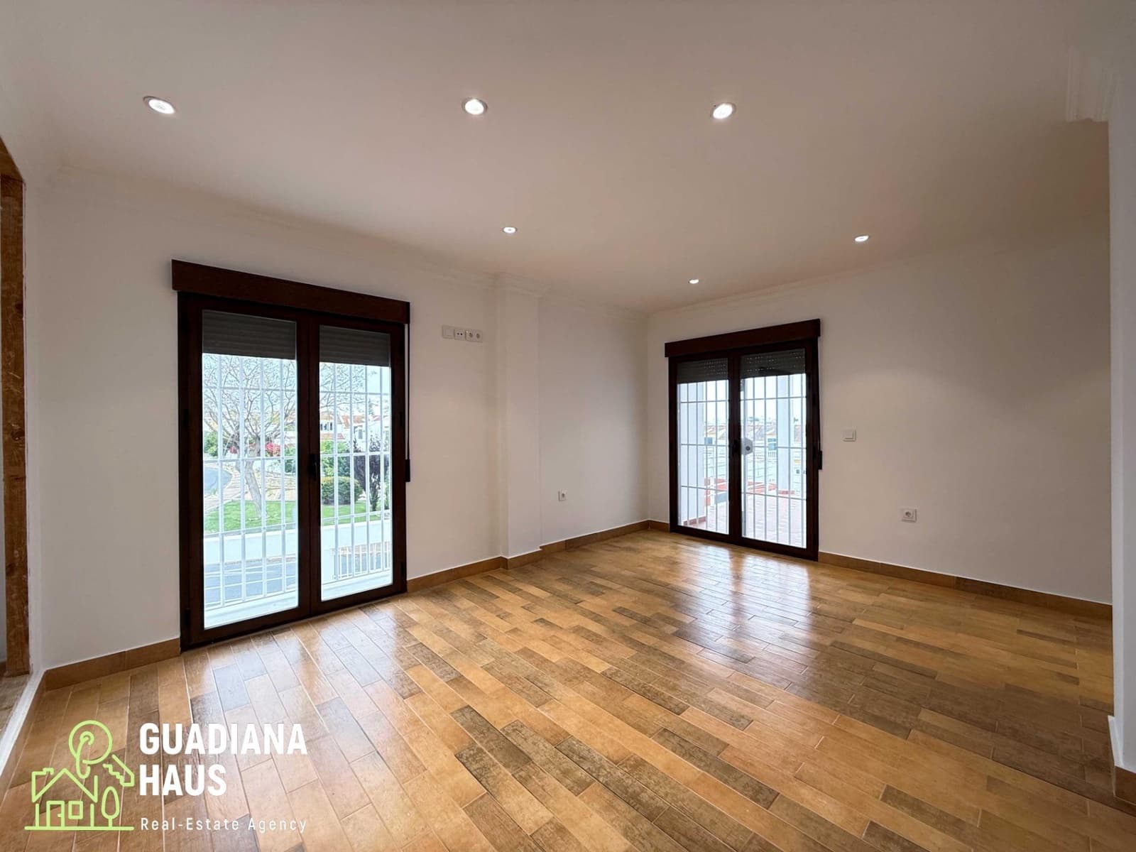 5 quarto Moradia para venda em Urbasur com piscina garagem - 1 010 000 € (Ref: 10078574)