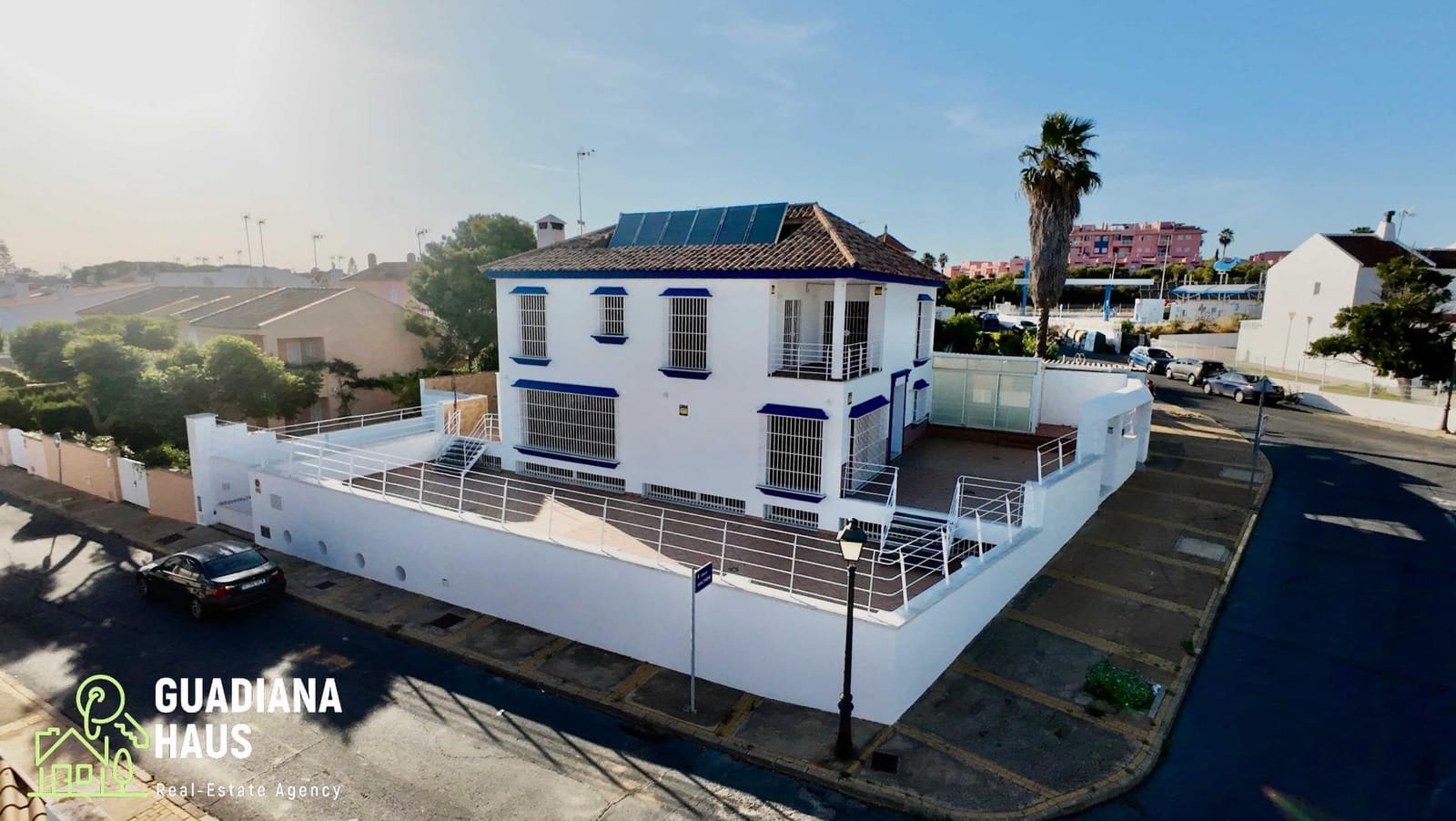 5 quarto Moradia para venda em Urbasur com piscina garagem - 1 010 000 € (Ref: 10078574)