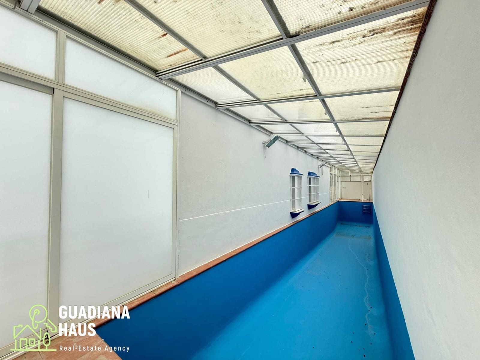 5 quarto Moradia para venda em Urbasur com piscina garagem - 1 010 000 € (Ref: 10078574)