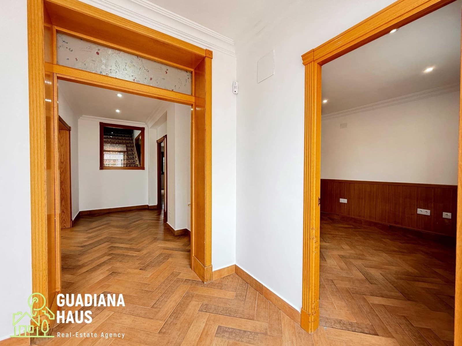5 quarto Moradia para venda em Urbasur com piscina garagem - 1 010 000 € (Ref: 10078574)