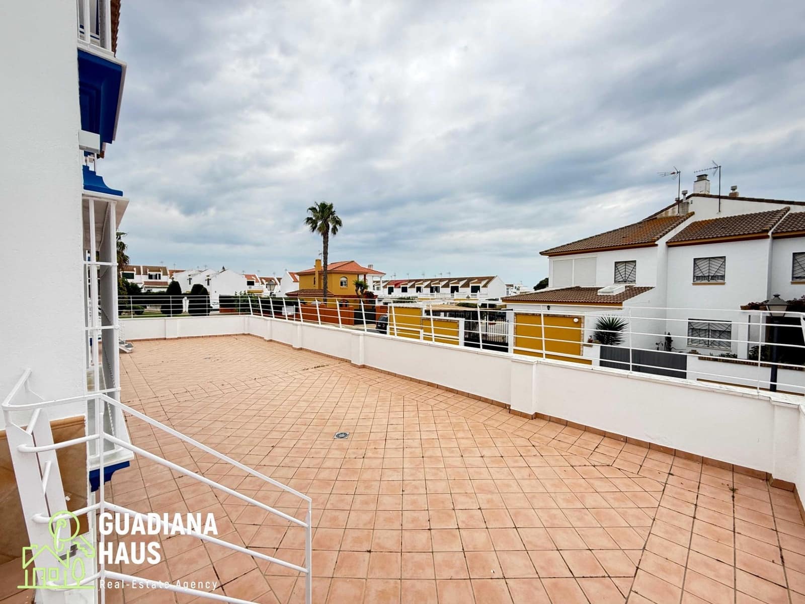 5 quarto Moradia para venda em Urbasur com piscina garagem - 1 010 000 € (Ref: 10078574)