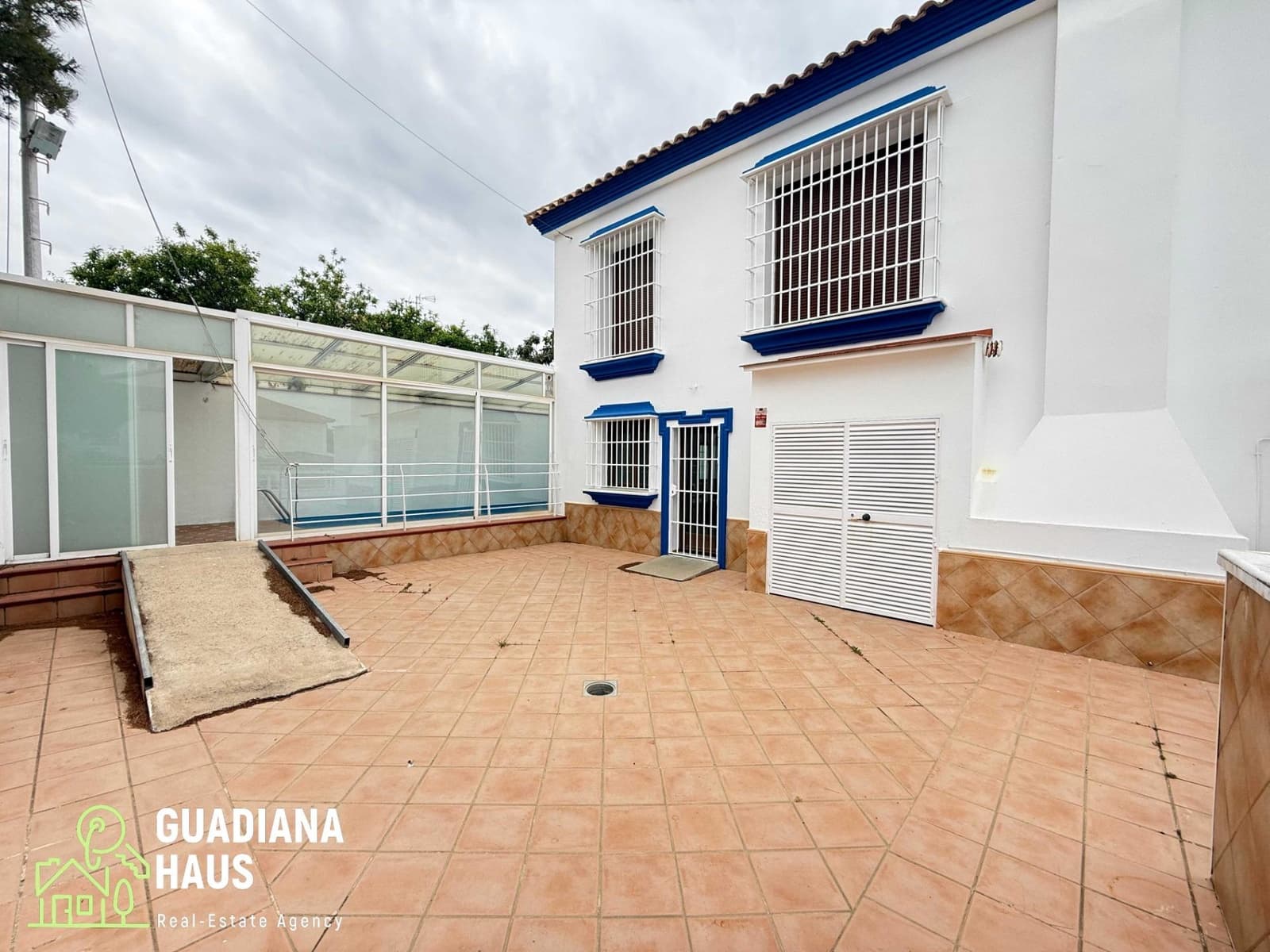 5 quarto Moradia para venda em Urbasur com piscina garagem - 1 010 000 € (Ref: 10078574)