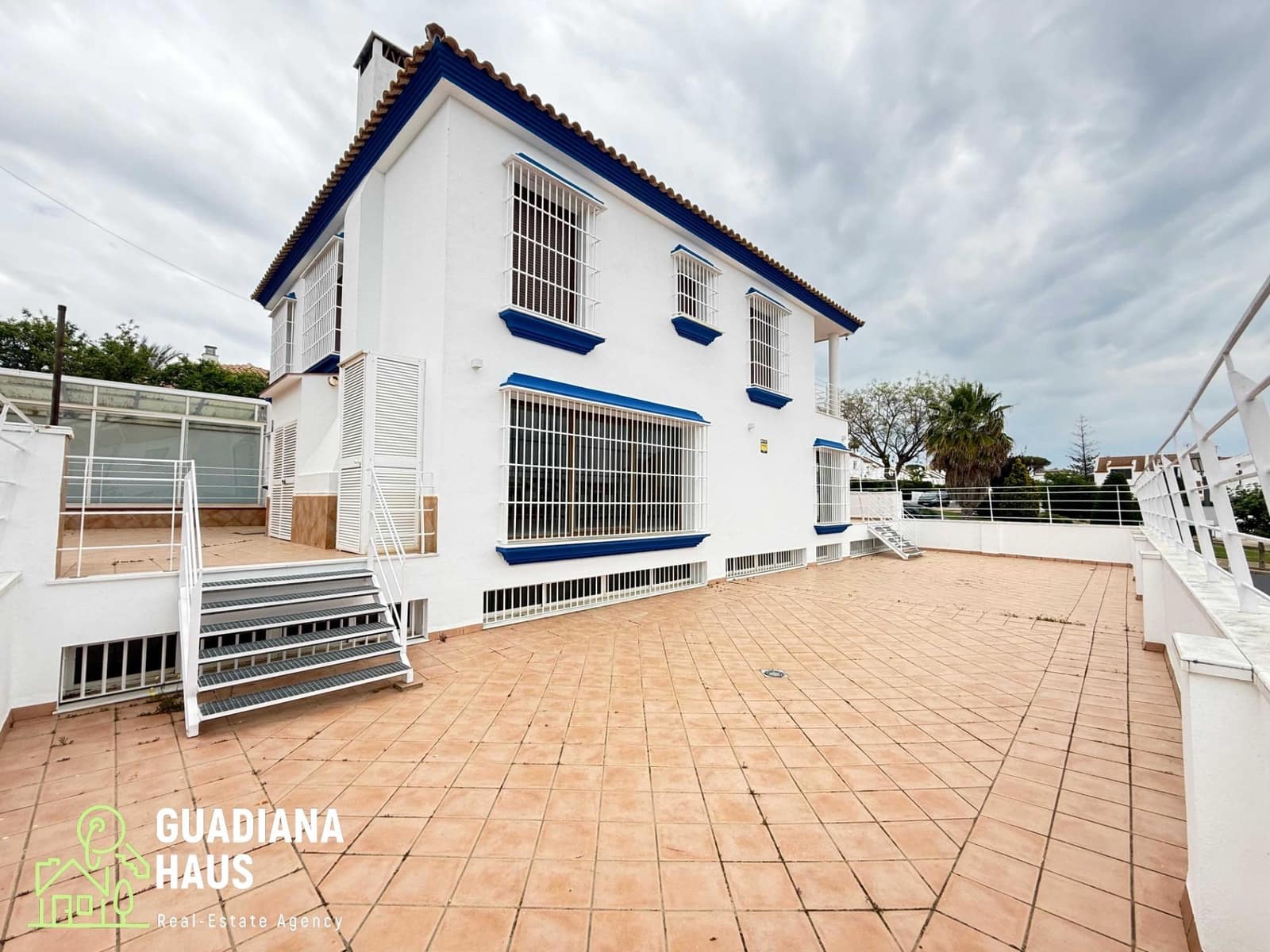 5 quarto Moradia para venda em Urbasur com piscina garagem - 1 010 000 € (Ref: 10078574)