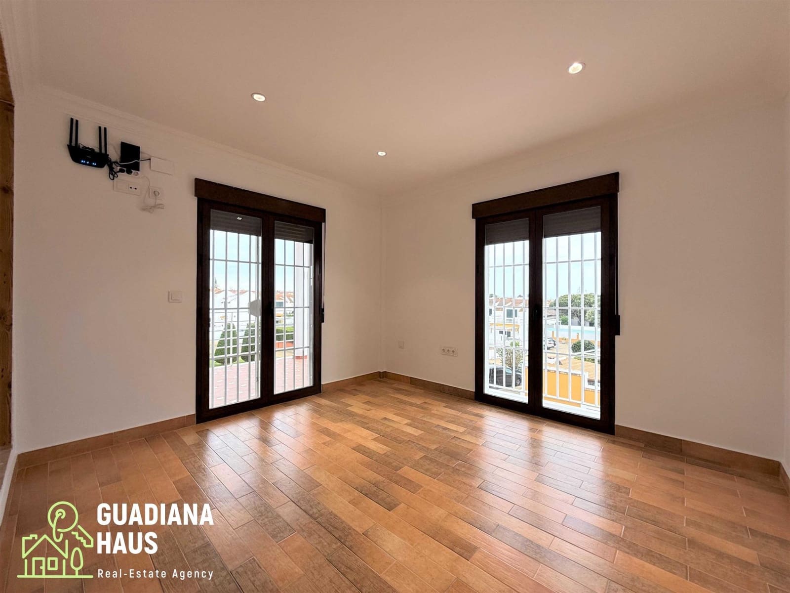 5 quarto Moradia para venda em Urbasur com piscina garagem - 1 010 000 € (Ref: 10078574)