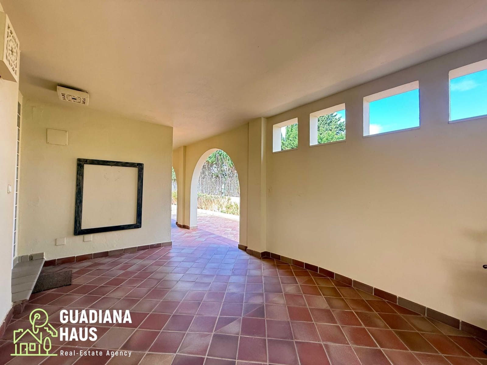 4 soveværelse Semi-Rækkehus til salg i Isla Canela - € 1.435.000 (Ref: 10078577)