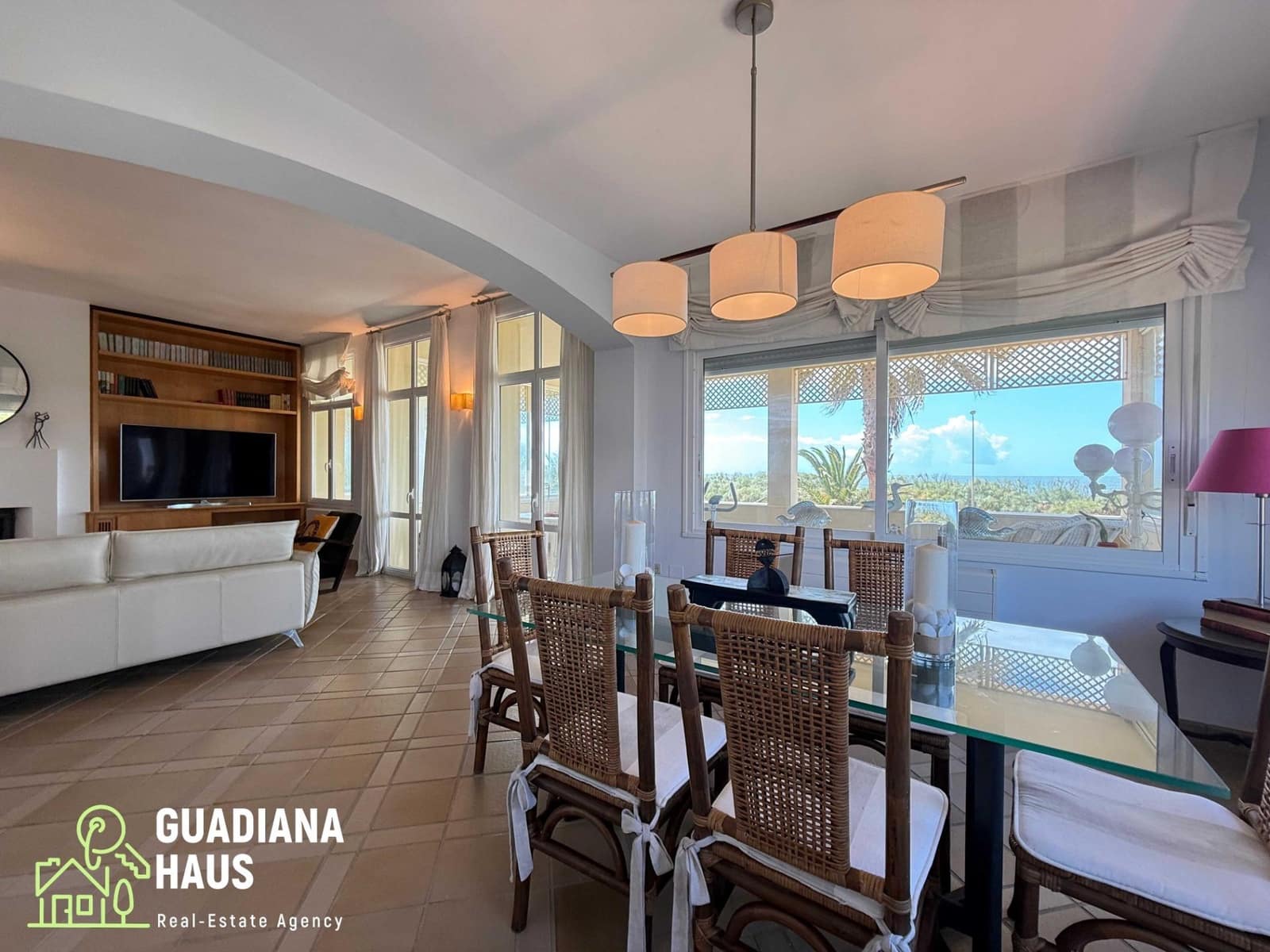 4 soveværelse Semi-Rækkehus til salg i Isla Canela - € 1.435.000 (Ref: 10078577)