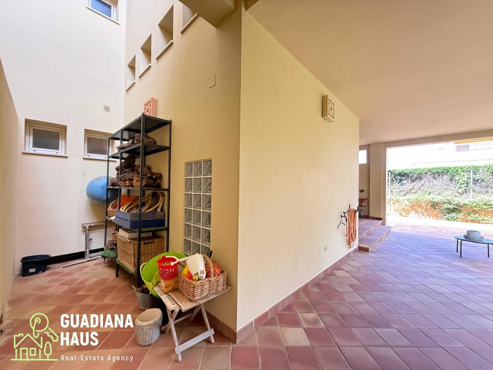 4 soveværelse Semi-Rækkehus til salg i Isla Canela - € 1.435.000 (Ref: 10078577)