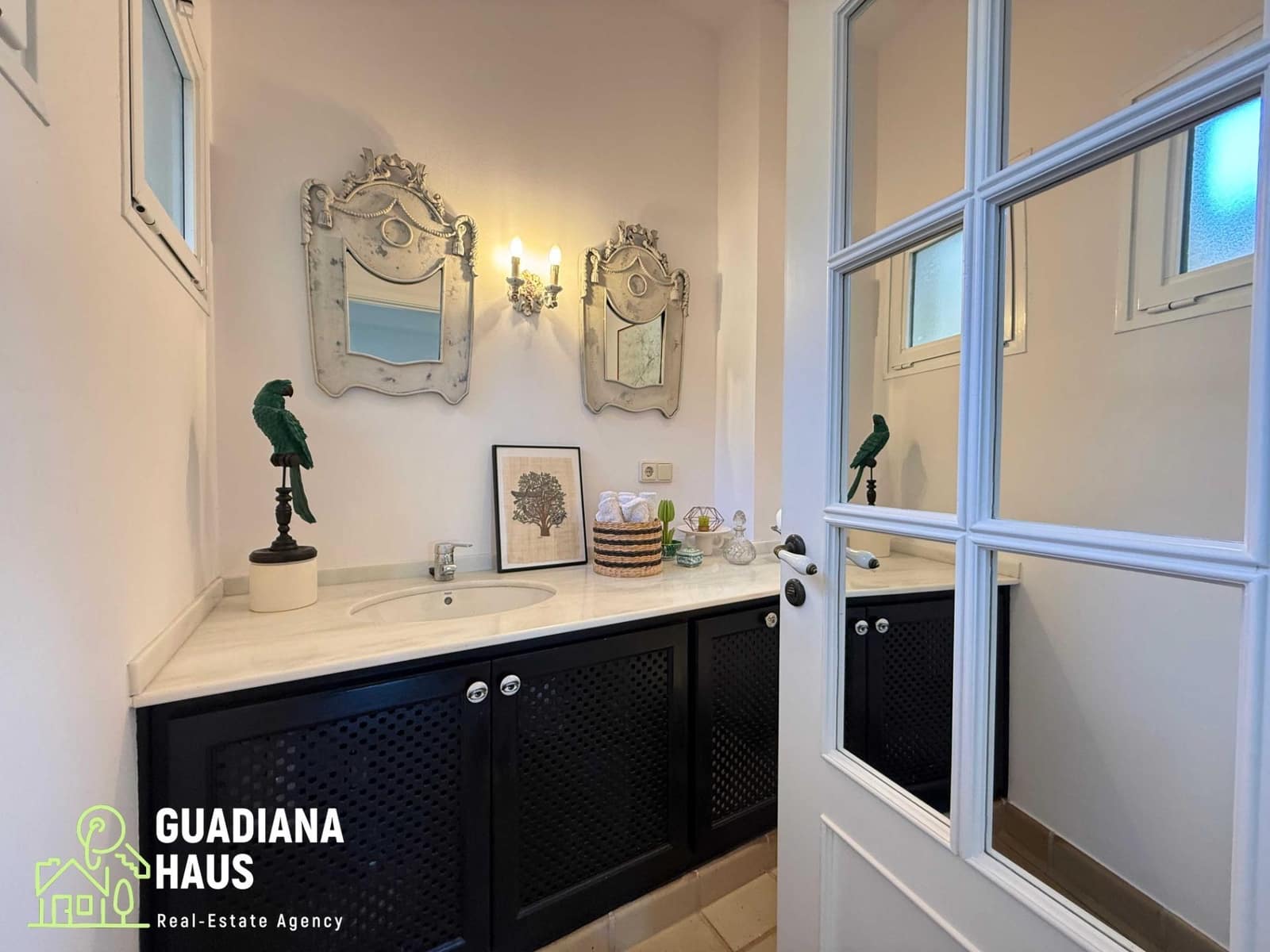 4 soveværelse Semi-Rækkehus til salg i Isla Canela - € 1.435.000 (Ref: 10078577)