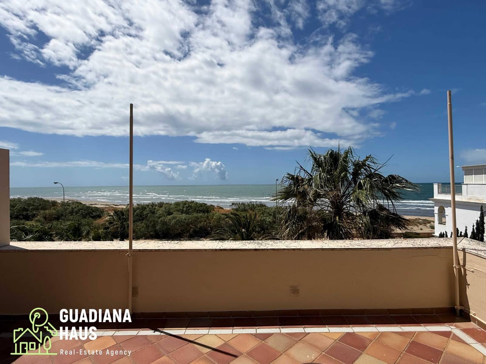 4 soveværelse Semi-Rækkehus til salg i Isla Canela - € 1.435.000 (Ref: 10078577)