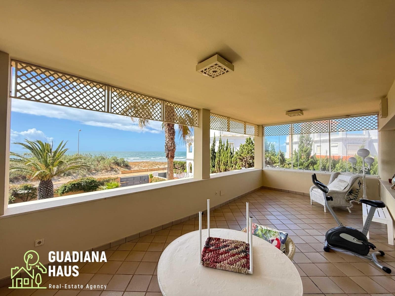 4 soveværelse Semi-Rækkehus til salg i Isla Canela - € 1.435.000 (Ref: 10078577)