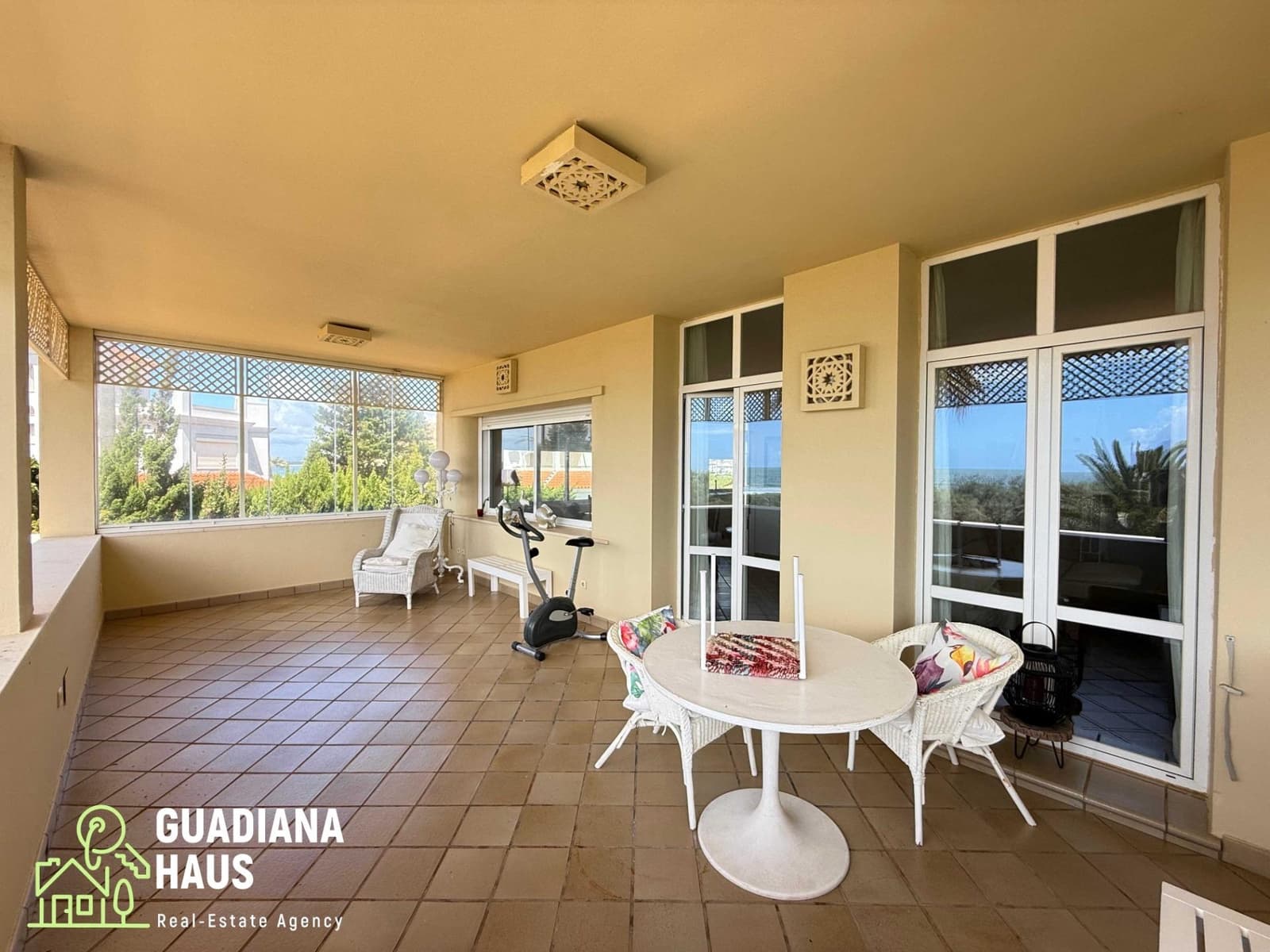 4 soveværelse Semi-Rækkehus til salg i Isla Canela - € 1.435.000 (Ref: 10078577)