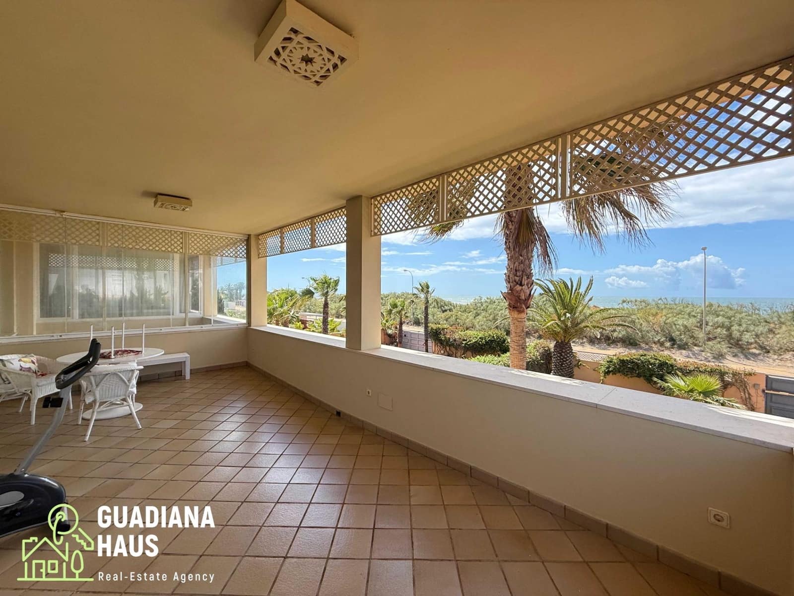 4 soveværelse Semi-Rækkehus til salg i Isla Canela - € 1.435.000 (Ref: 10078577)