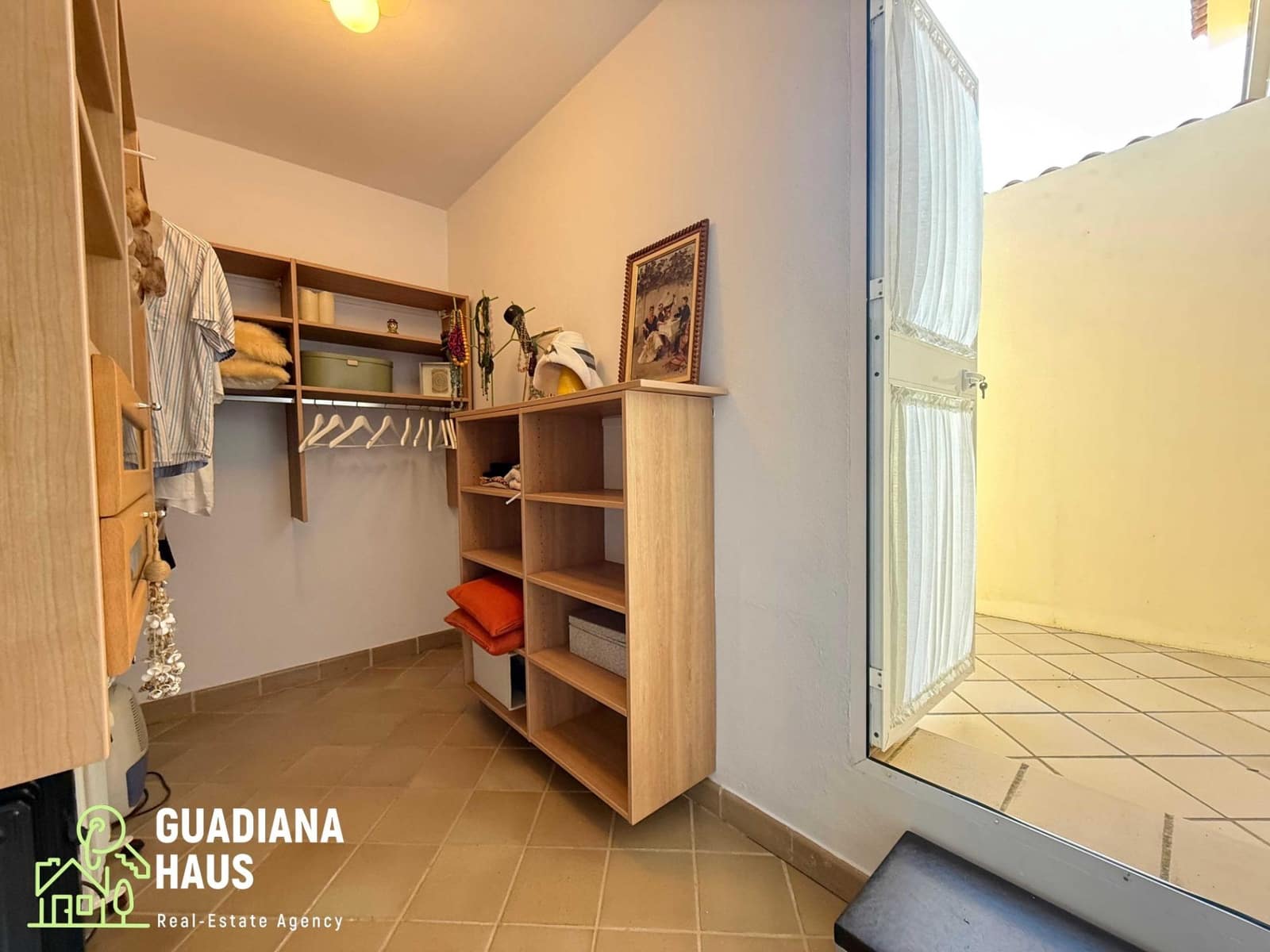 4 soveværelse Semi-Rækkehus til salg i Isla Canela - € 1.435.000 (Ref: 10078577)