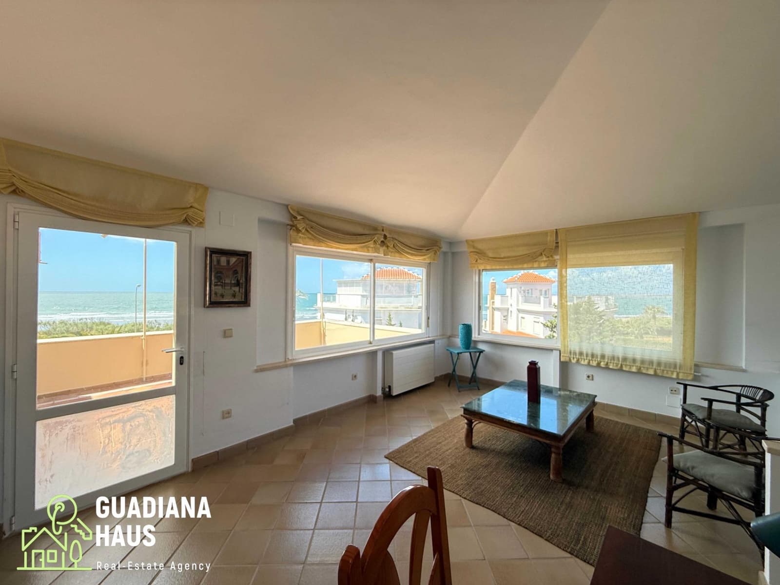 4 soveværelse Semi-Rækkehus til salg i Isla Canela - € 1.435.000 (Ref: 10078577)