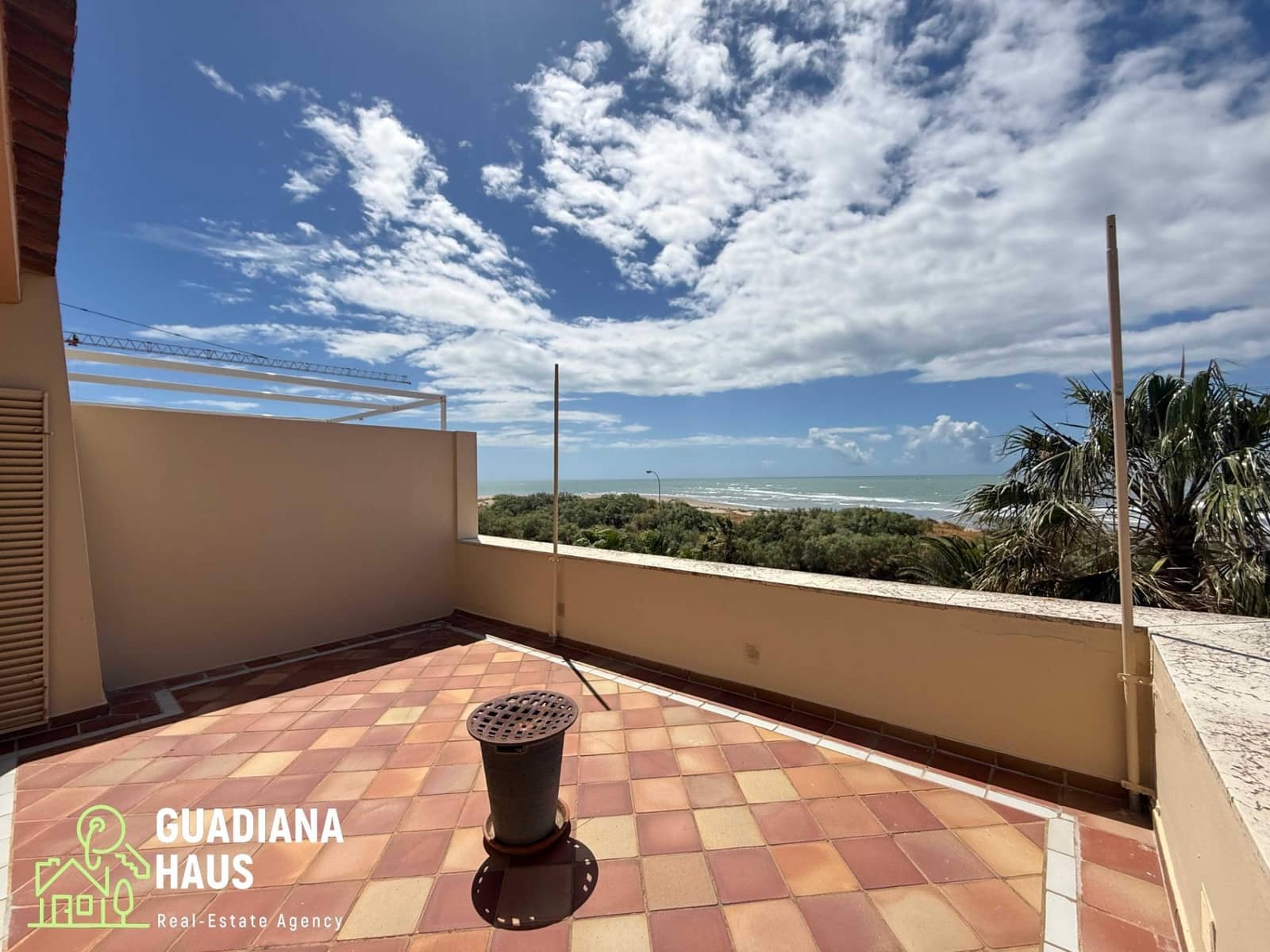 4 soveværelse Semi-Rækkehus til salg i Isla Canela - € 1.435.000 (Ref: 10078577)