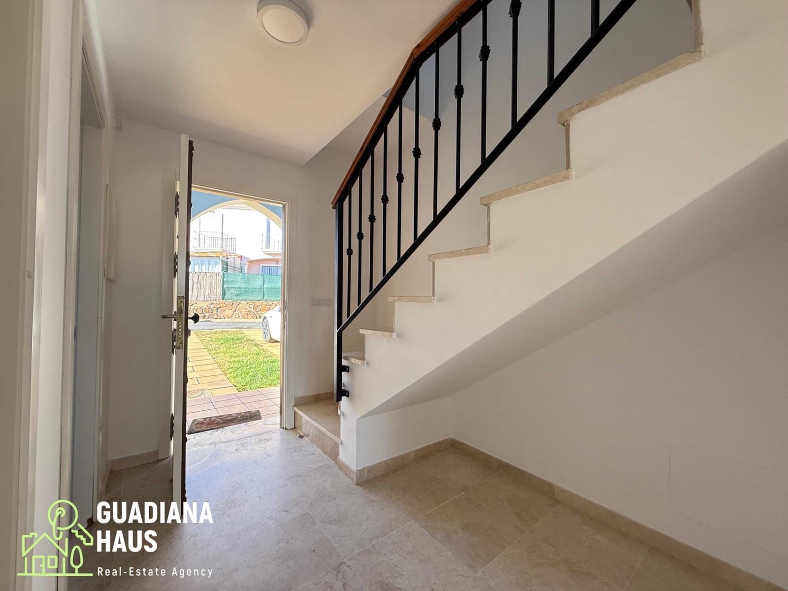 2 makuuhuone Rivitalo myytävänä paikassa Ayamonte mukana uima-altaan - 195 000 € (Ref: 10078578)