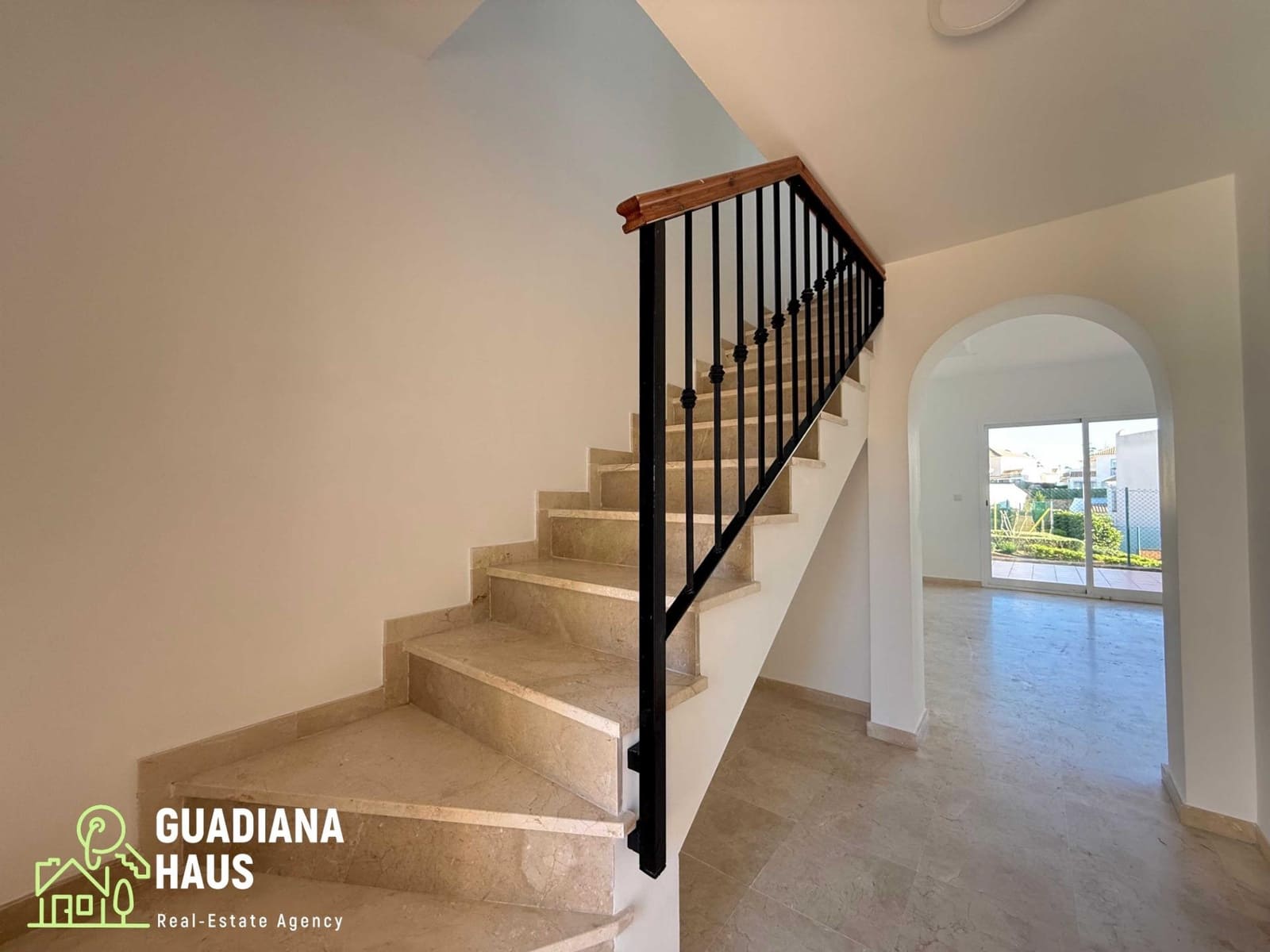 2 makuuhuone Rivitalo myytävänä paikassa Ayamonte mukana uima-altaan - 195 000 € (Ref: 10078578)