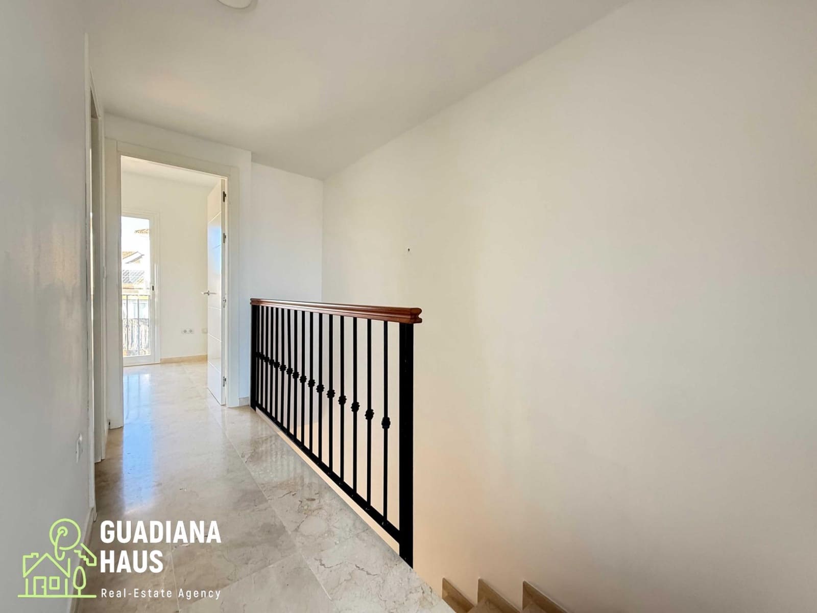 2 makuuhuone Rivitalo myytävänä paikassa Ayamonte mukana uima-altaan - 195 000 € (Ref: 10078578)