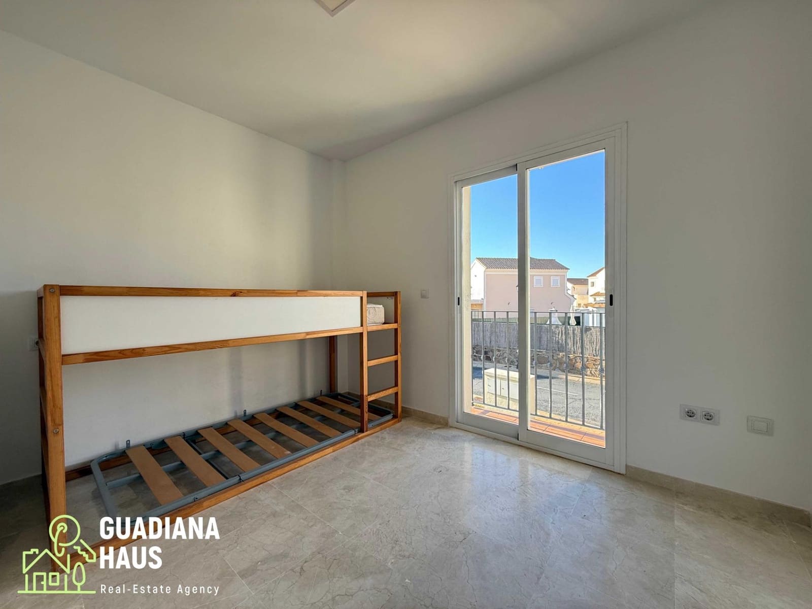 2 makuuhuone Rivitalo myytävänä paikassa Ayamonte mukana uima-altaan - 195 000 € (Ref: 10078578)