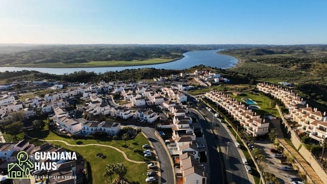 2 makuuhuone Rivitalo myytävänä paikassa Ayamonte mukana uima-altaan - 195 000 € (Ref: 10078578)