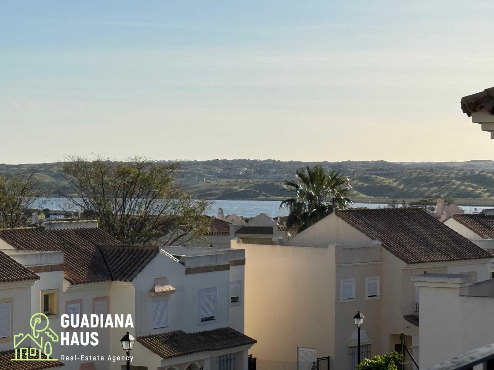 2 makuuhuone Rivitalo myytävänä paikassa Ayamonte mukana uima-altaan - 195 000 € (Ref: 10078578)