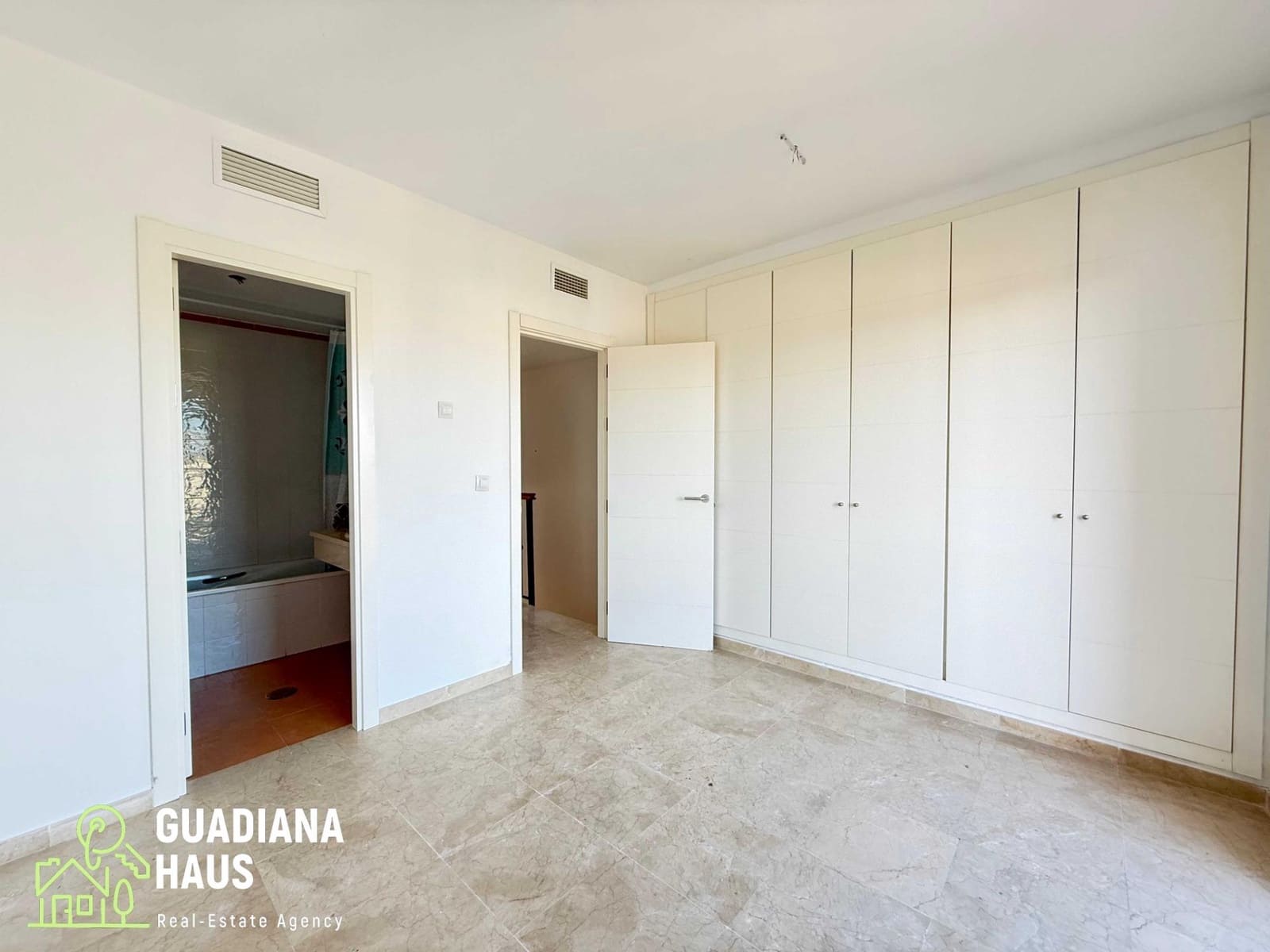 2 makuuhuone Rivitalo myytävänä paikassa Ayamonte mukana uima-altaan - 195 000 € (Ref: 10078578)