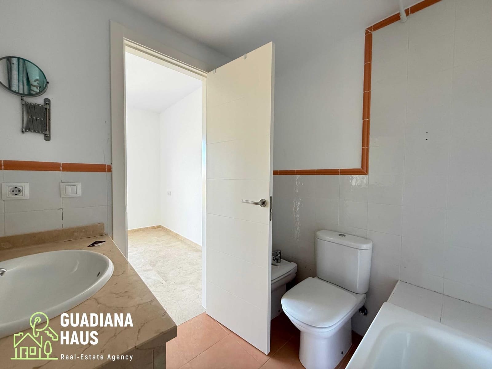 2 makuuhuone Rivitalo myytävänä paikassa Ayamonte mukana uima-altaan - 195 000 € (Ref: 10078578)