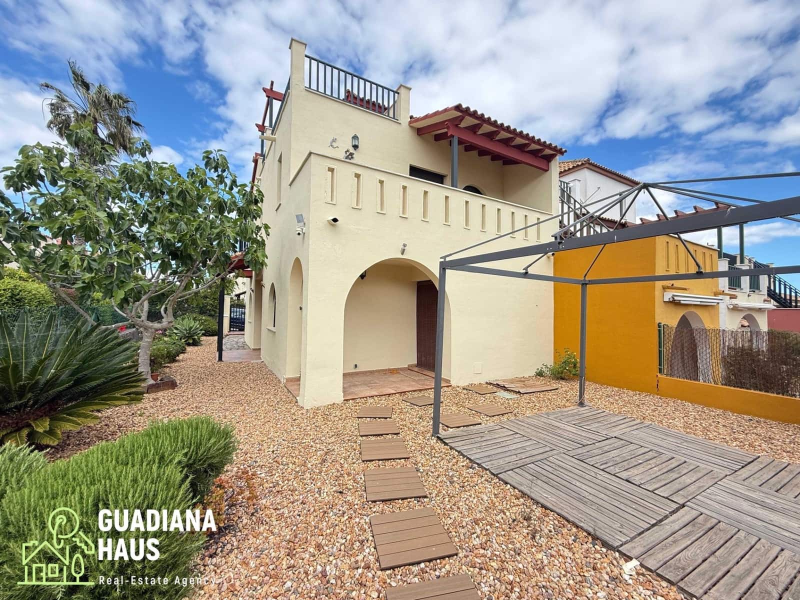 3 soveværelse Rækkehus til salg i Ayamonte med swimmingpool - € 259.000 (Ref: 10078583)