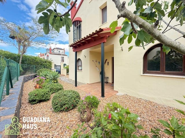 3 slaapkamer Rijtjeshuis te koop in Ayamonte met zwembad - € 259.000 (Ref: 10078583)