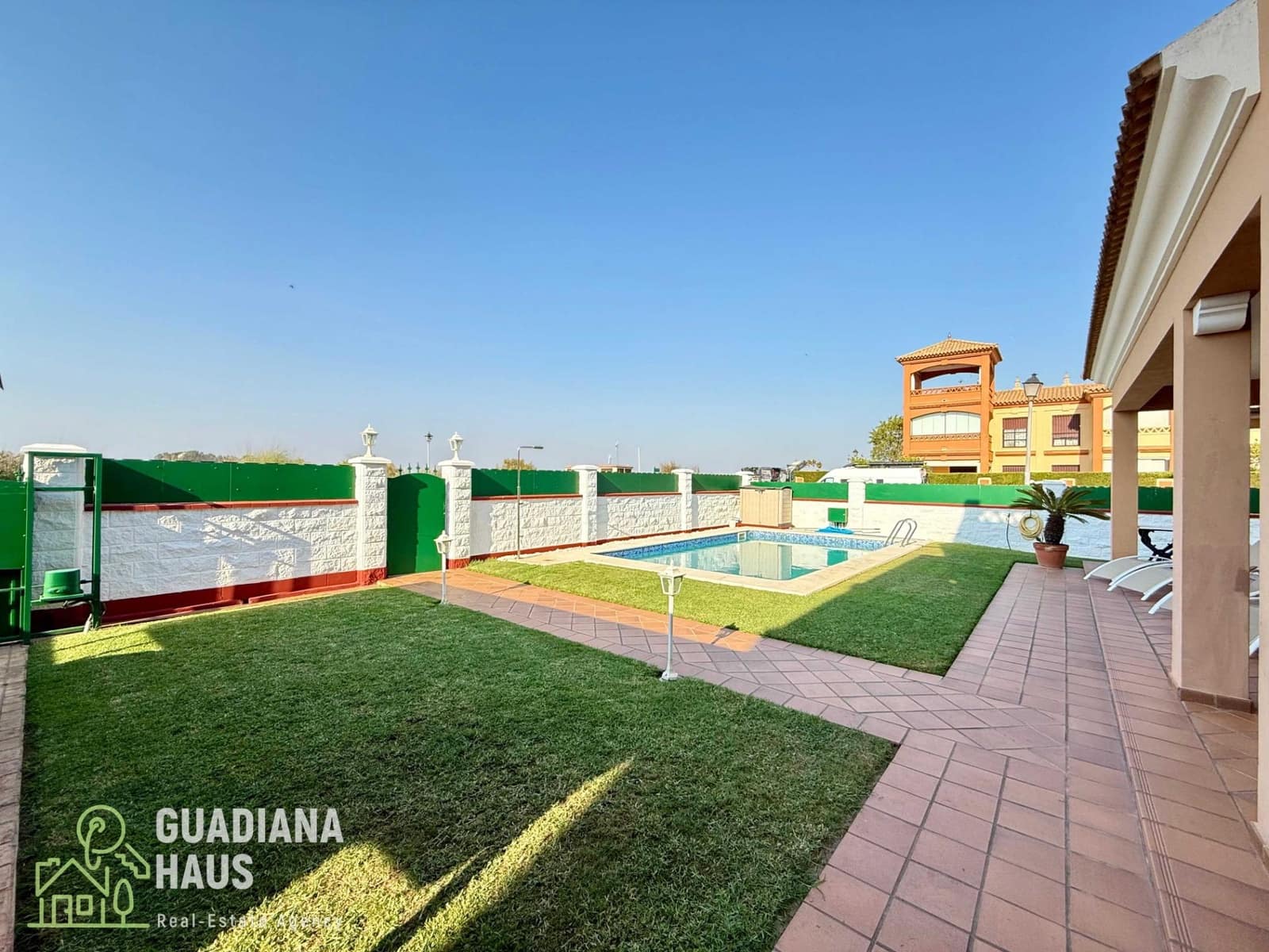 5 soveværelse Villa til salg i Isla Canela med swimmingpool - € 549.000 (Ref: 10078586)