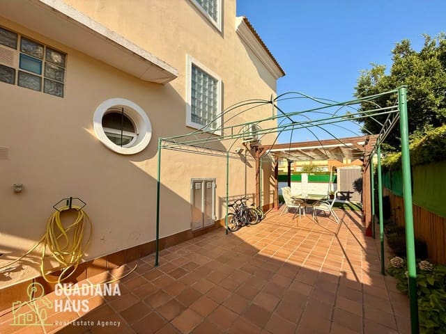 5 soveværelse Villa til salg i Isla Canela, Ayamonte med swimmingpool - € 549.000 (Ref: 10078586)