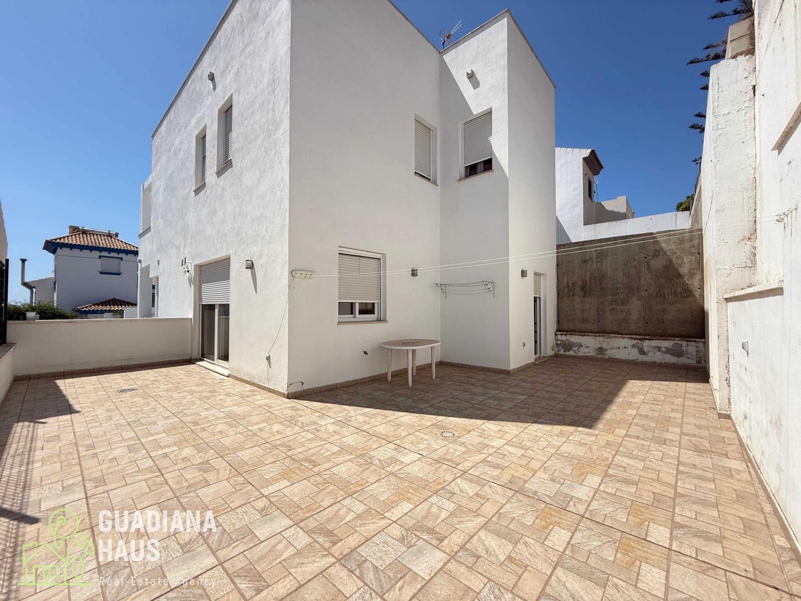 4 sovrum Villa till salu i Ayamonte med garage - 450 000 € (Ref: 10078589)