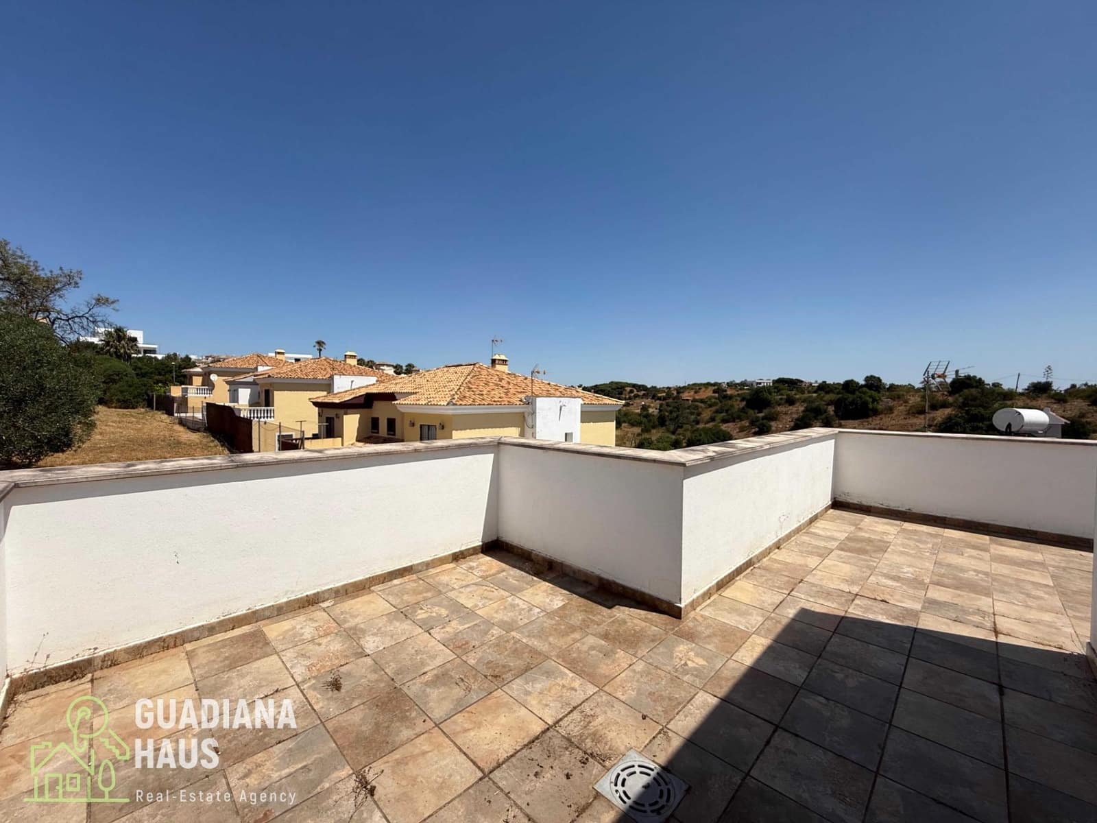 4 sovrum Villa till salu i Ayamonte med garage - 450 000 € (Ref: 10078589)