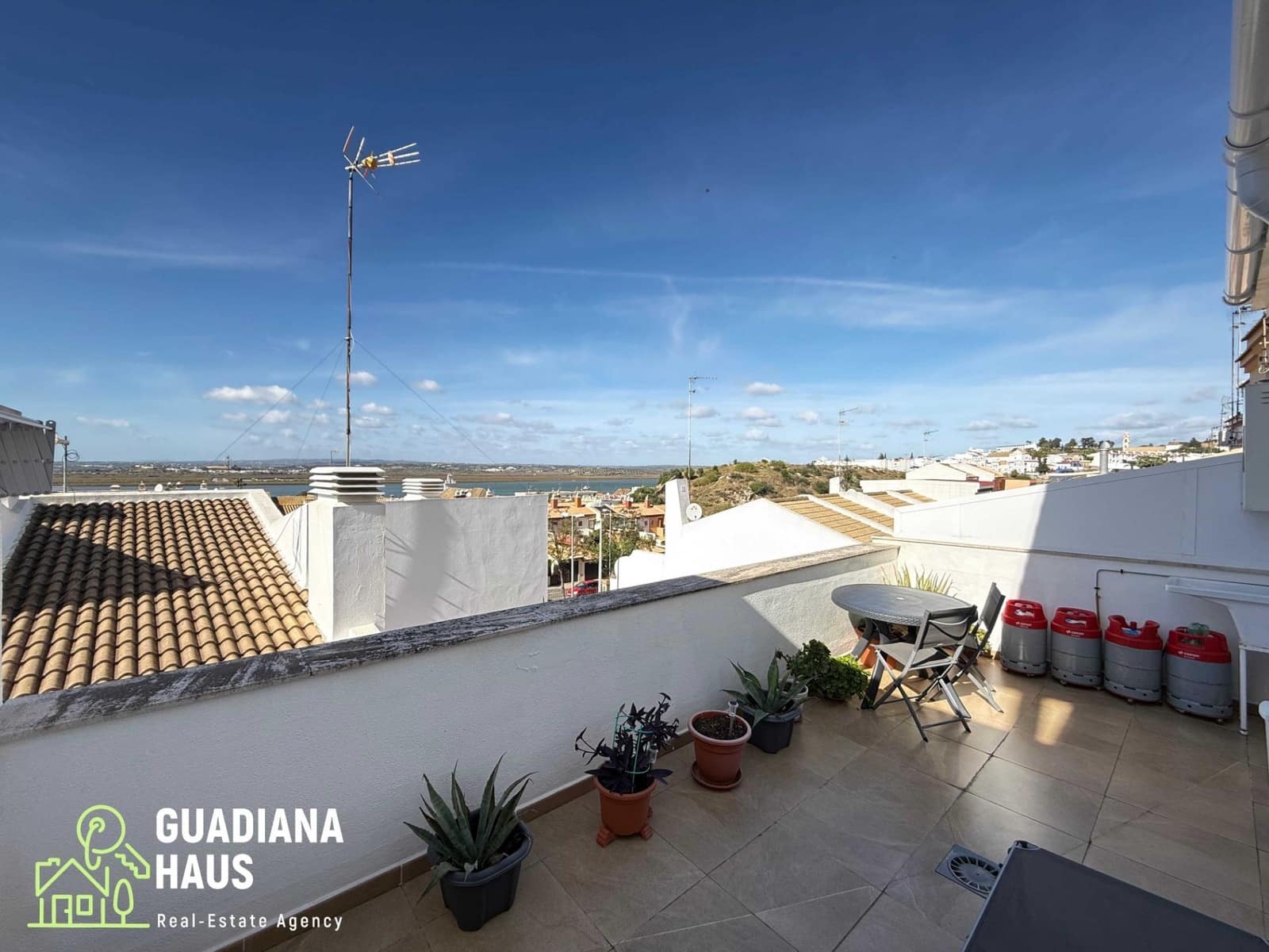 3 sovrum Radhus till salu i Ayamonte med garage - 315 000 € (Ref: 10078591)
