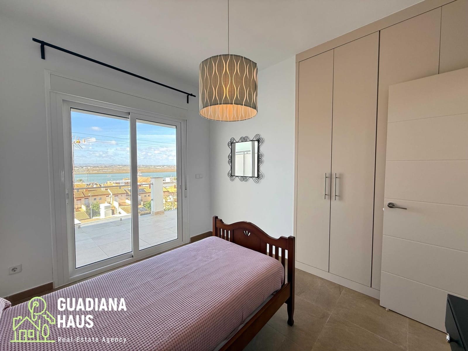 3 sovrum Radhus till salu i Ayamonte med garage - 315 000 € (Ref: 10078591)